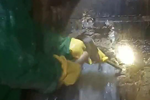 大连消防水池堵漏施工视频